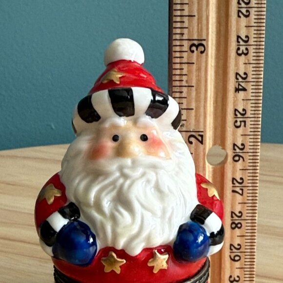 Vintage Hinged Santa Claus Trinket Box Ceramic Figurine w/ Stars Keepsake - Picture 9 of 10
